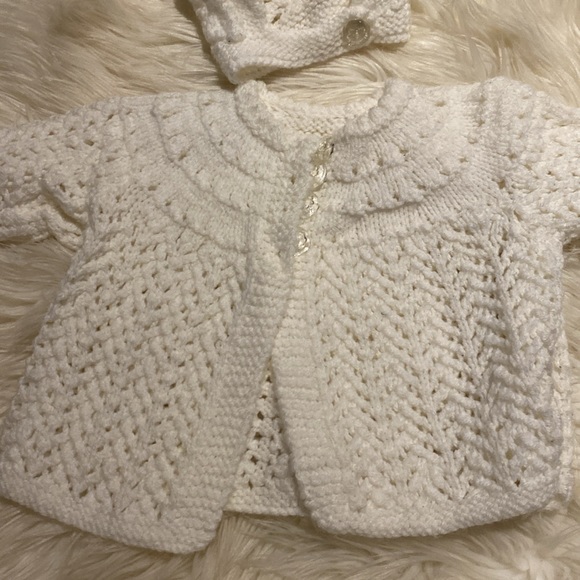 3/25$ Hand-made Knit White Sweater and Bonnet for Baby girl Size 0-6 months - Picture 4 of 5